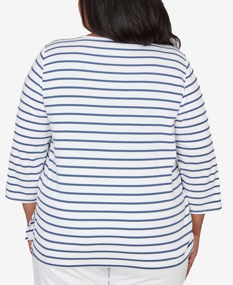 Plus Size Classic Floral Embroidered Stripe Top with Necklace