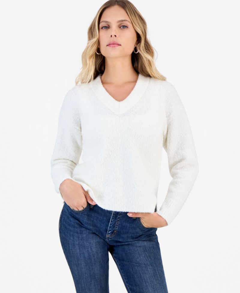 Petite Boucl&eacute; V-Neck Sweater