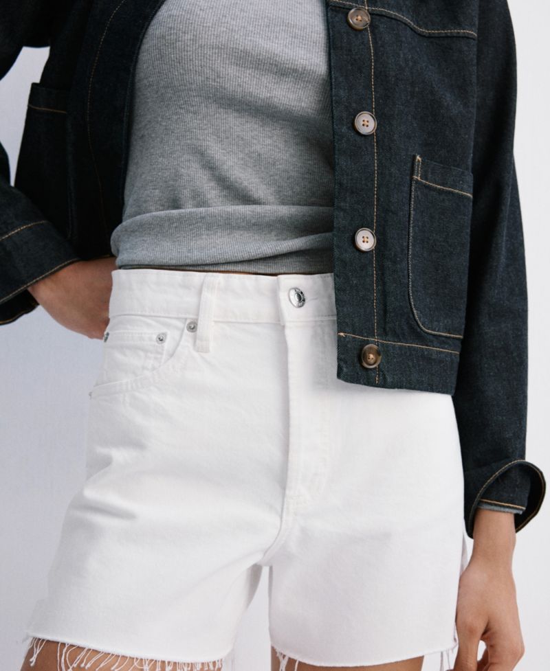 Women's Frayed Hem Denim Shorts