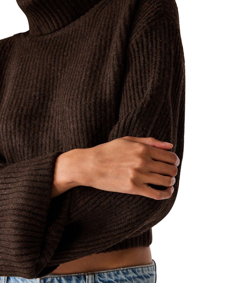 Women's Adelaide Oversized Cropped Ribbed-Knit Long-Sleeve Turtleneck Sweater