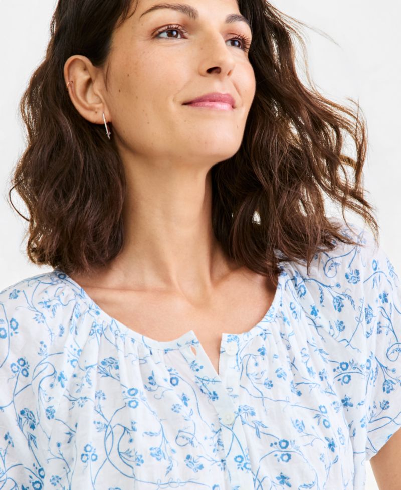 Women's Seersucker Floral-Print Top