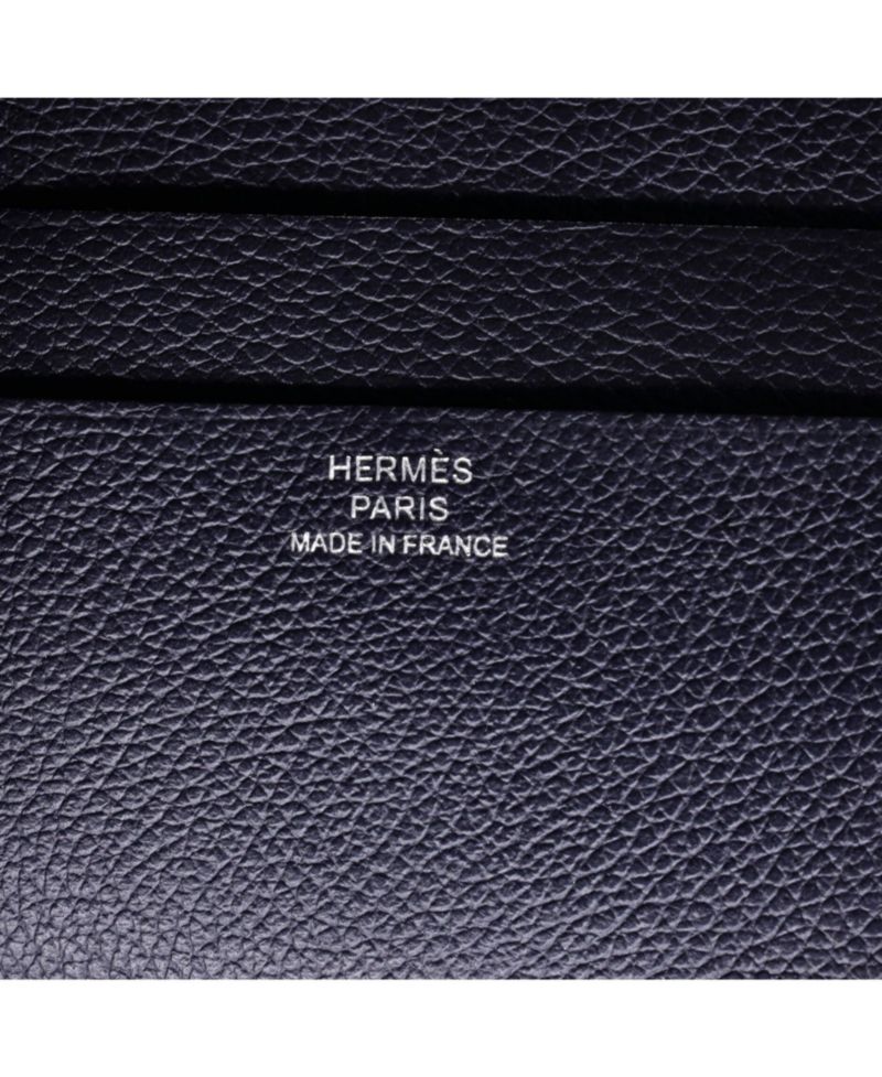 Pre-Owned Hermes Compact Zipengo H Verso Bifold Wallet Leather