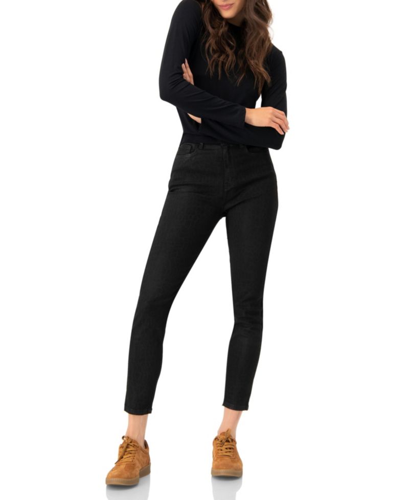 Women's Skinny Jeans with Button and Patch Pockets