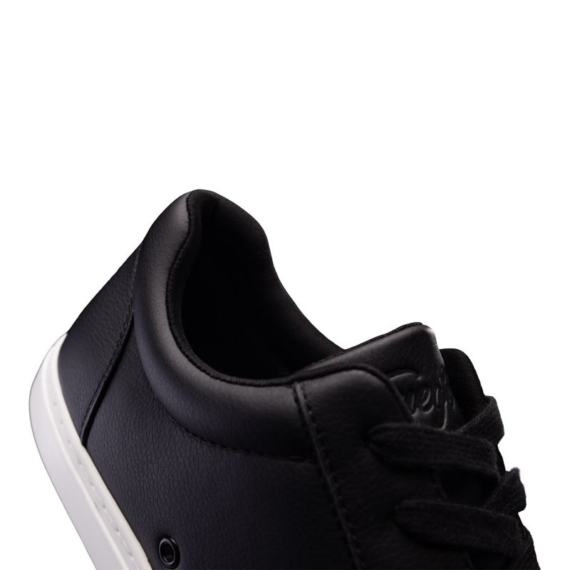 Little Kids' Black Low-top Sneaker