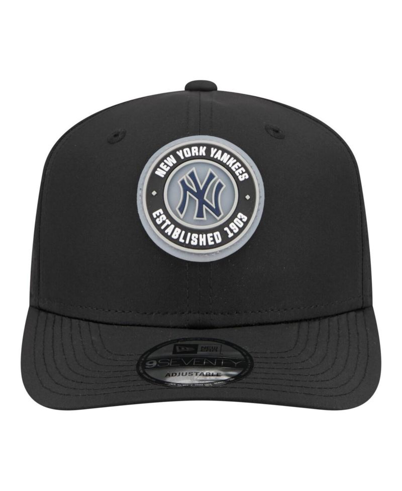 Men's Black New York Yankees Circle 9SEVENTY Adjustable Hat