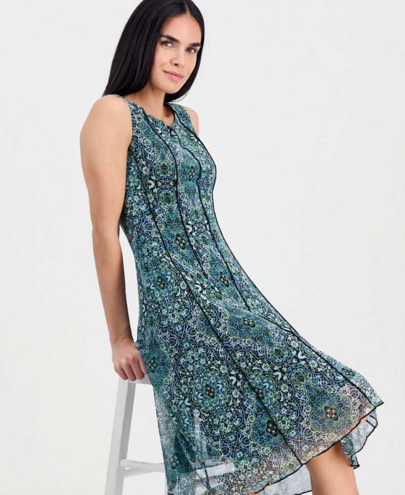 Petite Sleeveless Fit & Flare Dress