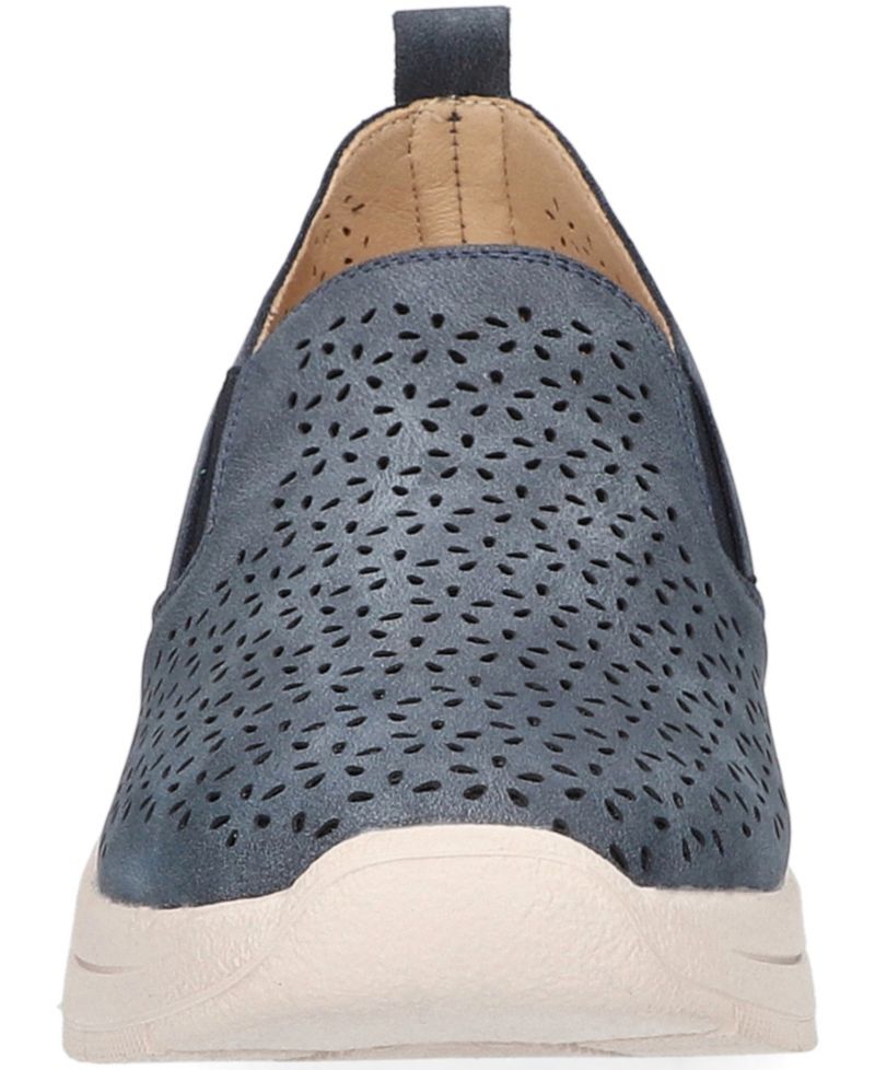Easy Street Women's Nottingham Slip-On Sneakers