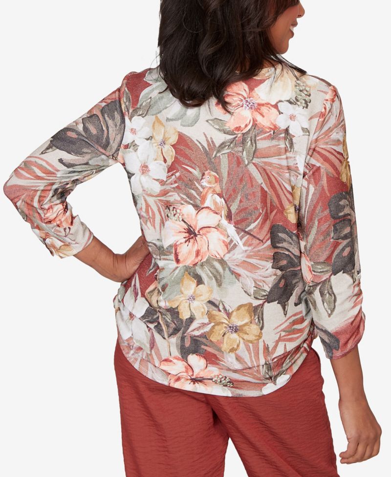 Petite Spice Market Dramatic Floral T-Shirt with Necklace