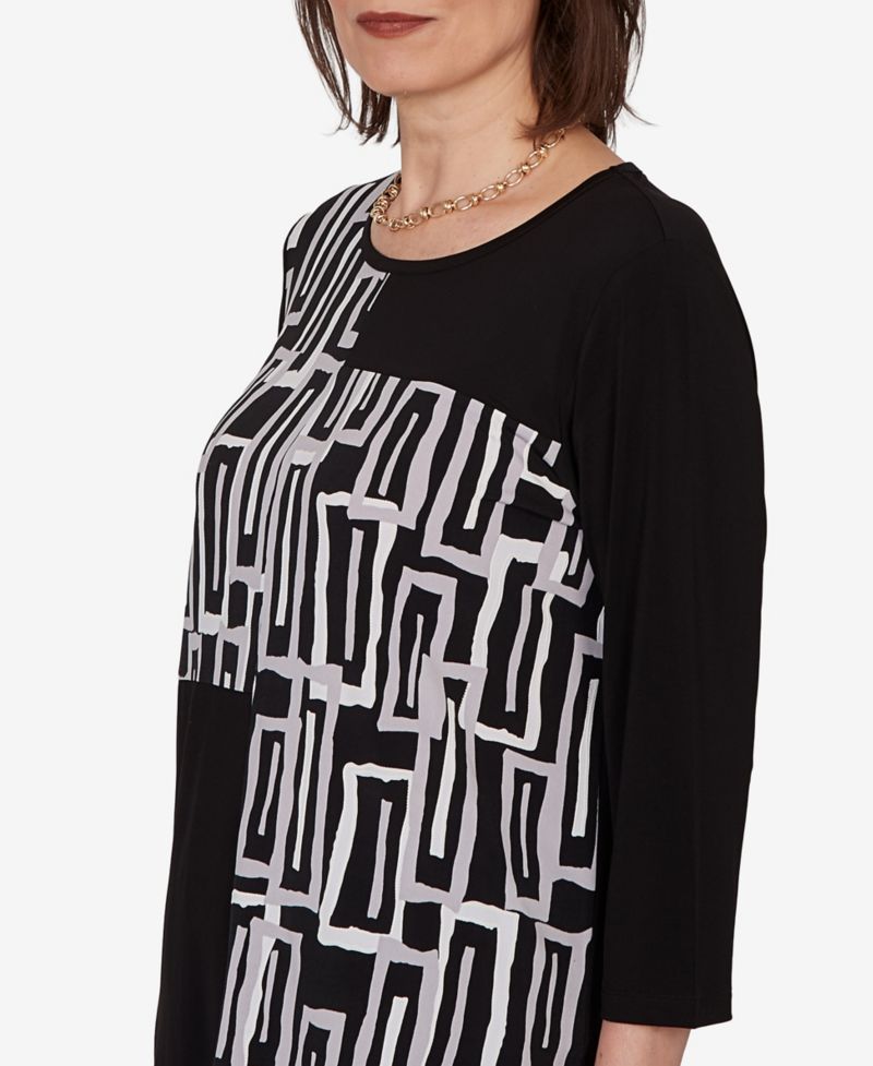 Petite Spliced Geometric Print Top