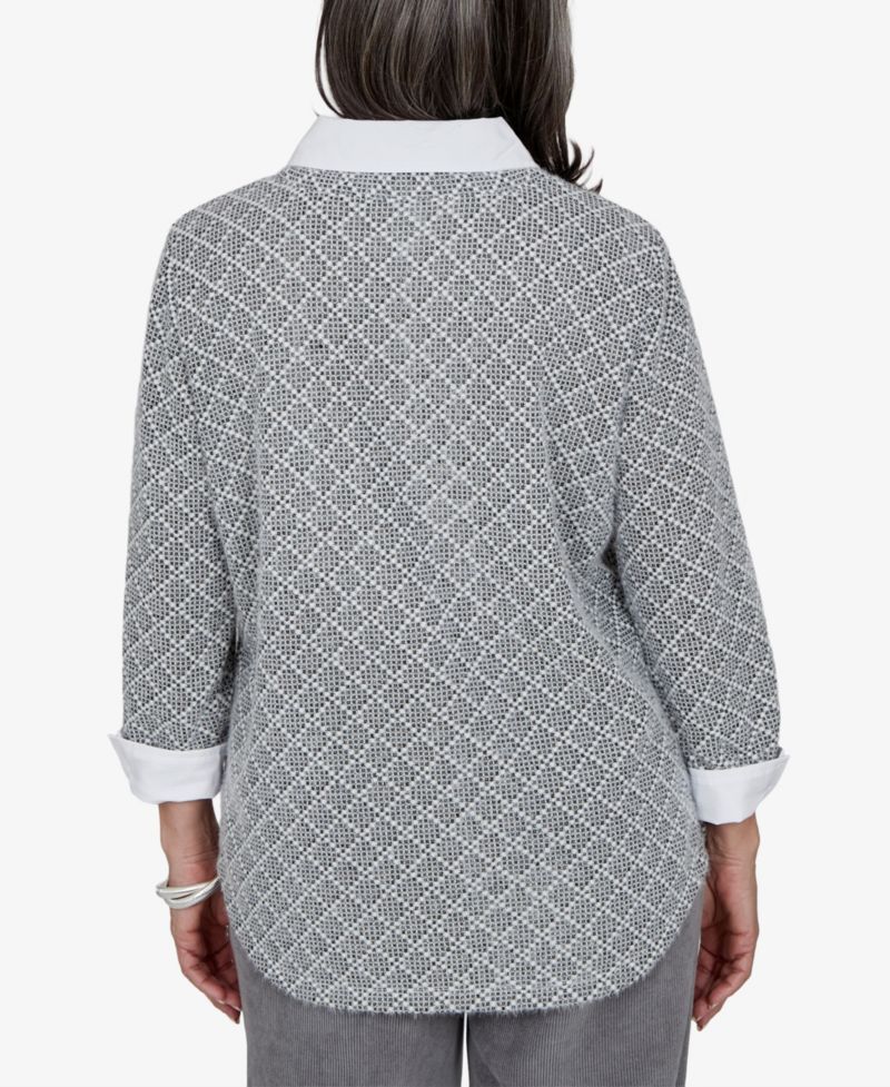 Petite Geometric 3/4-Sleeve V-Neck Blouse