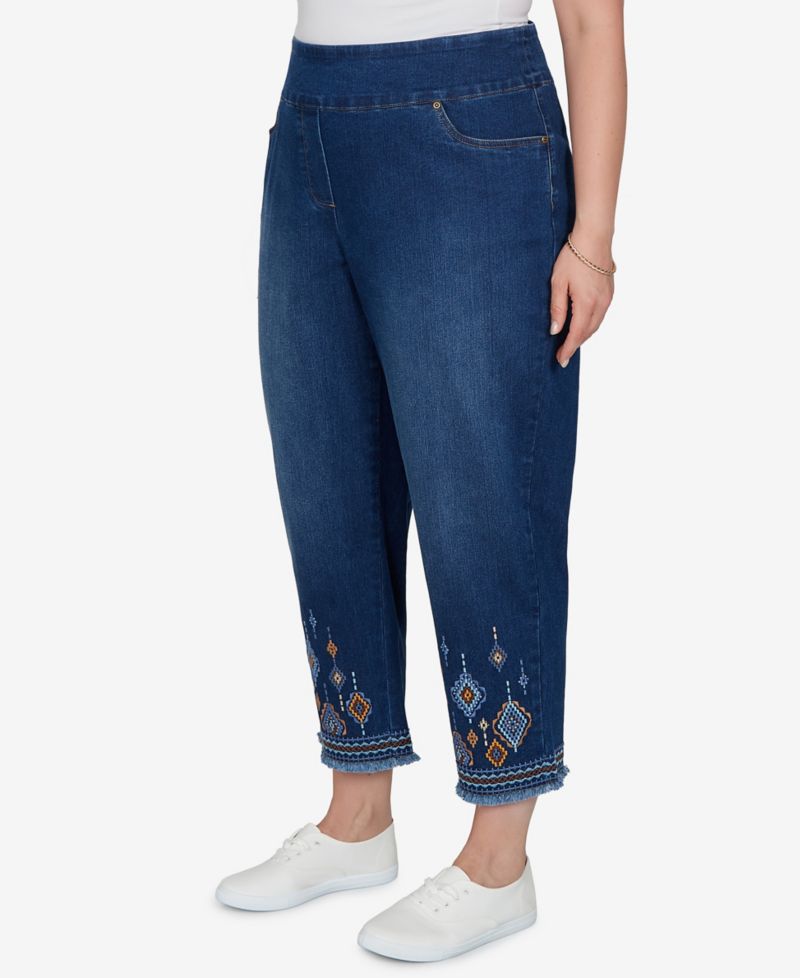 Plus Size Pull-On Mid-Rise Cropped-Ankle Denim Pants