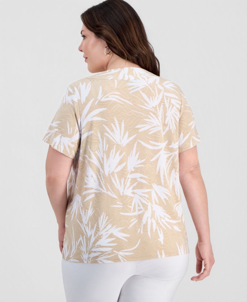Petite Printed Short Sleeve V-Neck Jacquard Top
