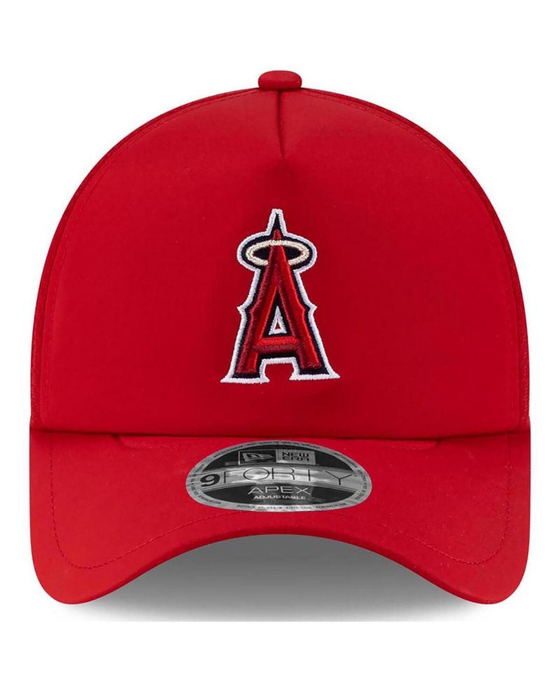 Men's Red Los Angeles Angels 2026 Batting Practice Apex 9FORTY Adjustable Trucker Hat