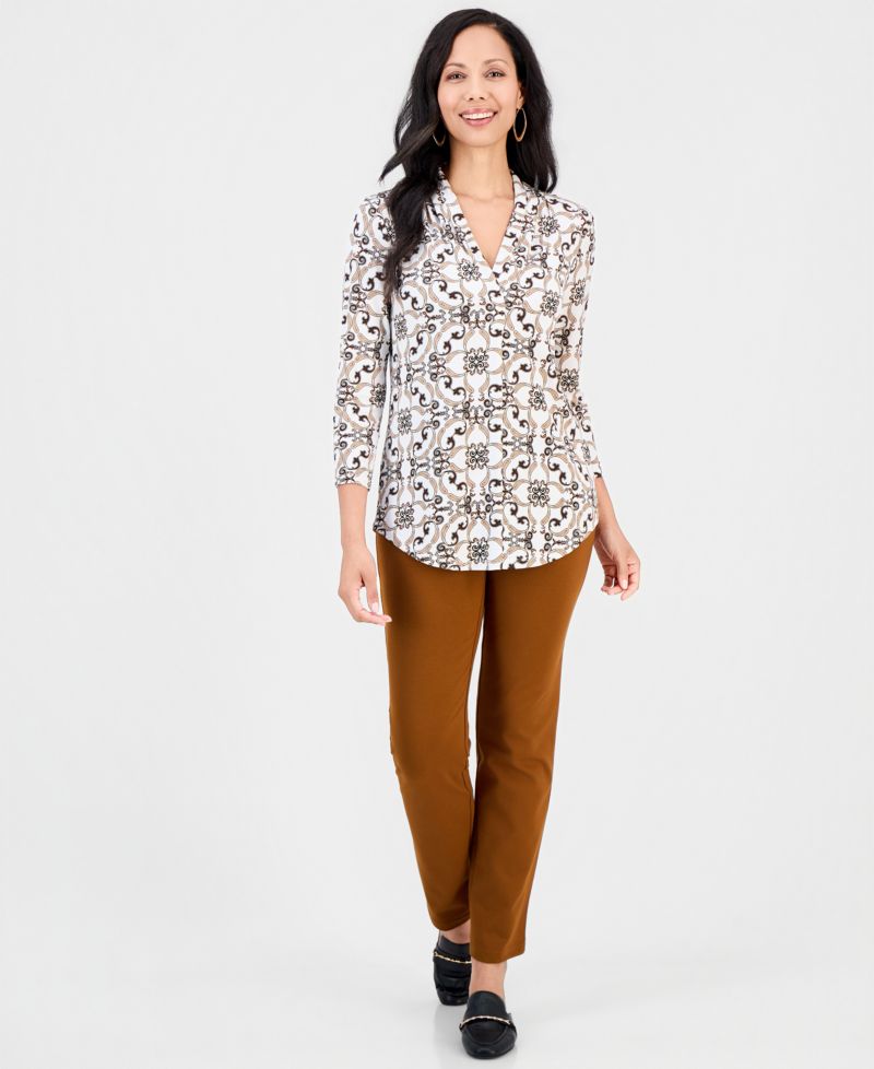 Plus Size Printed 3/4 Sleeve V-Neck Knit Top