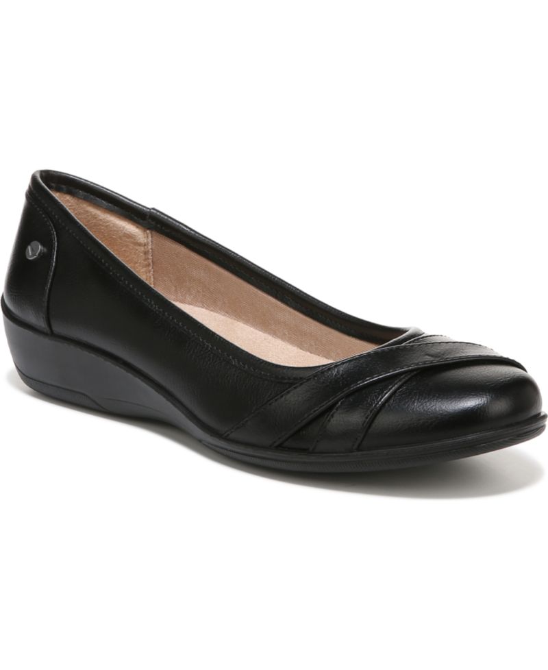 I-Loyal Low Wedge Ballerina Flats