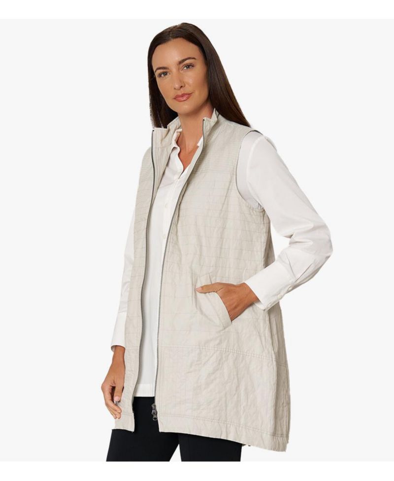 Women's Two-Way Zip Lightly Padded Water-Repellent On The Go Vest