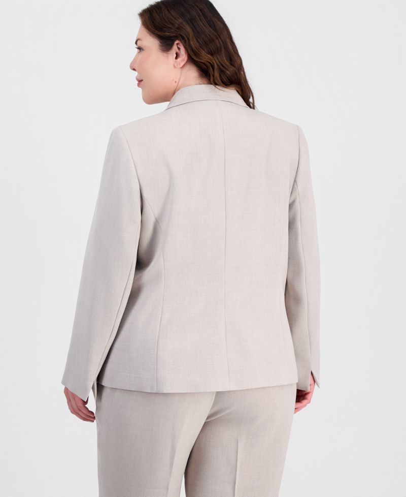 Plus Size Notched-Lapel Single-Button Blazer