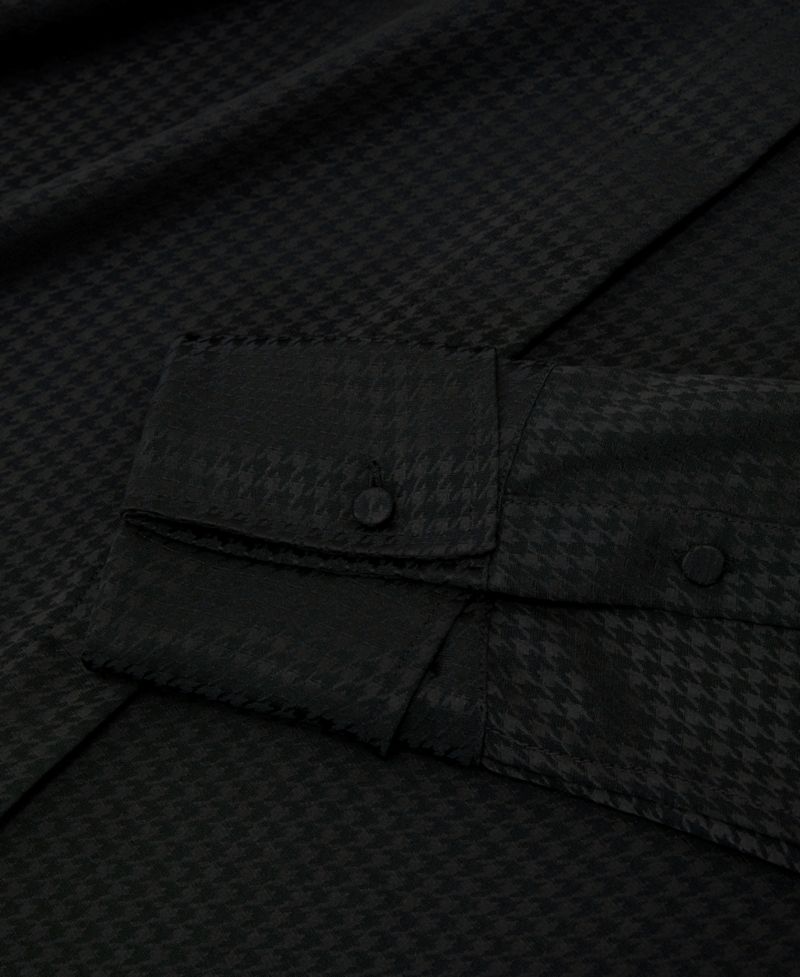 Women's Houndstooth Long-Sleeve Button-Up Shirt
