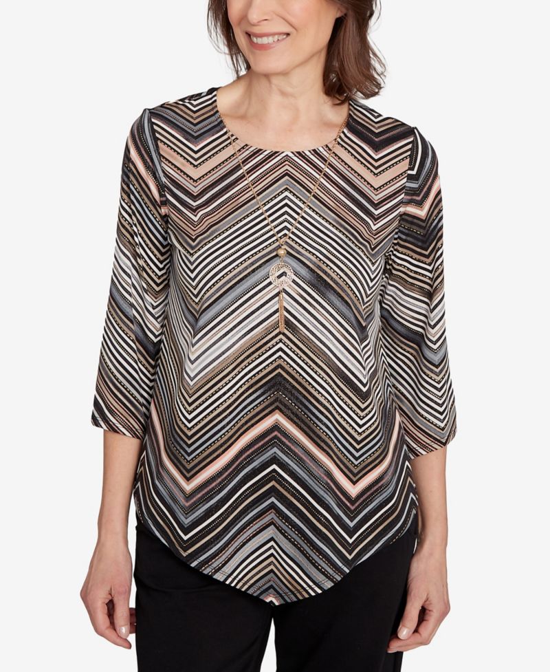 Women's Classic Chevron Stripe Top with Necklace