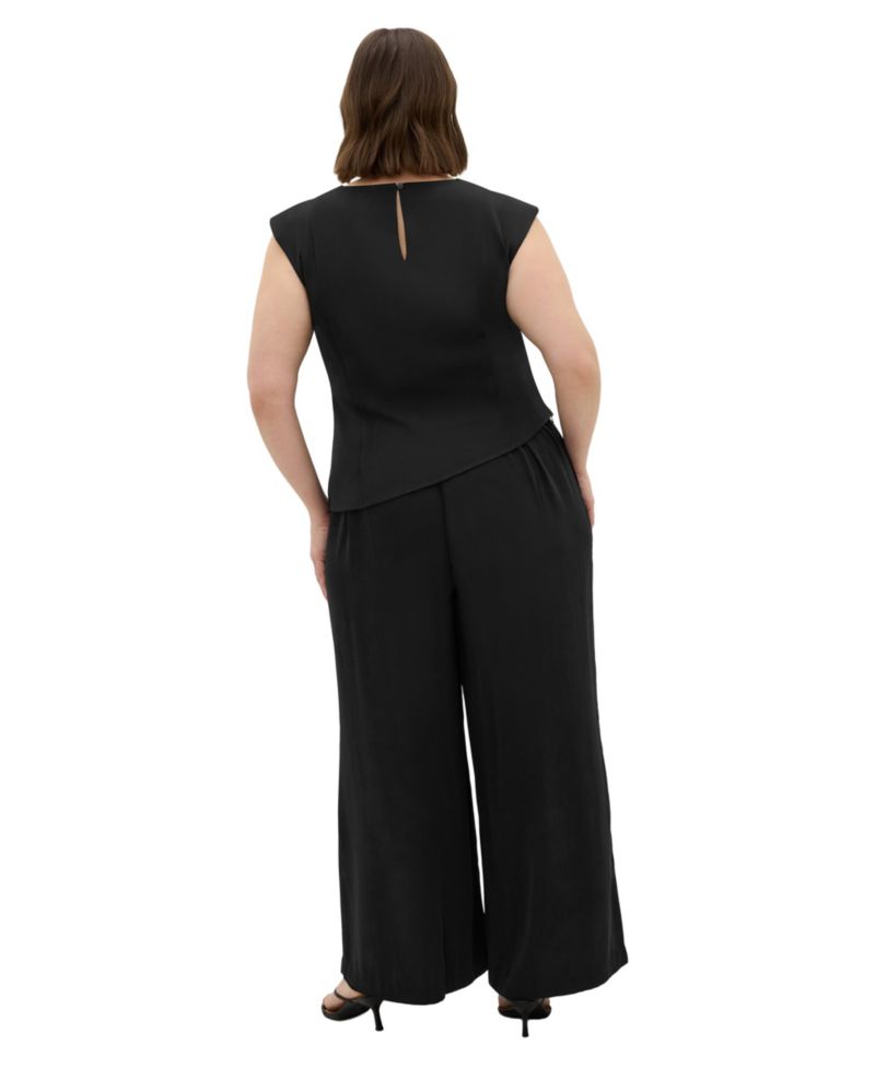 Plus Size Jett Sleeveless Pleat-Detail Blouse