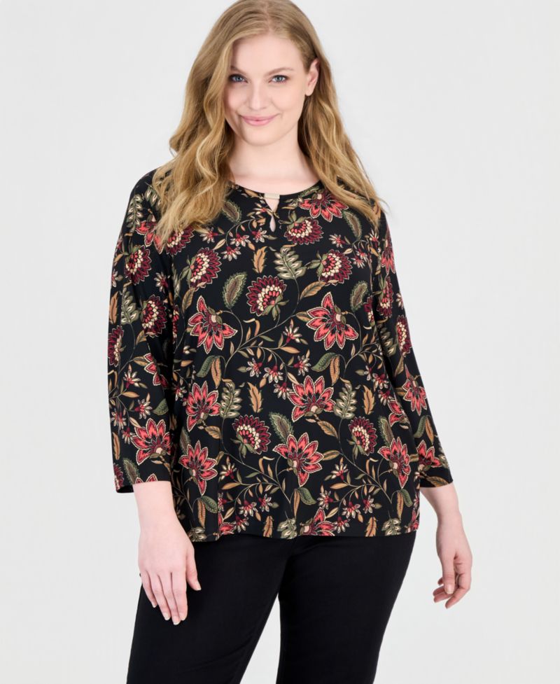 Plus Size Printed Keyhole 3/4 Sleeve Top