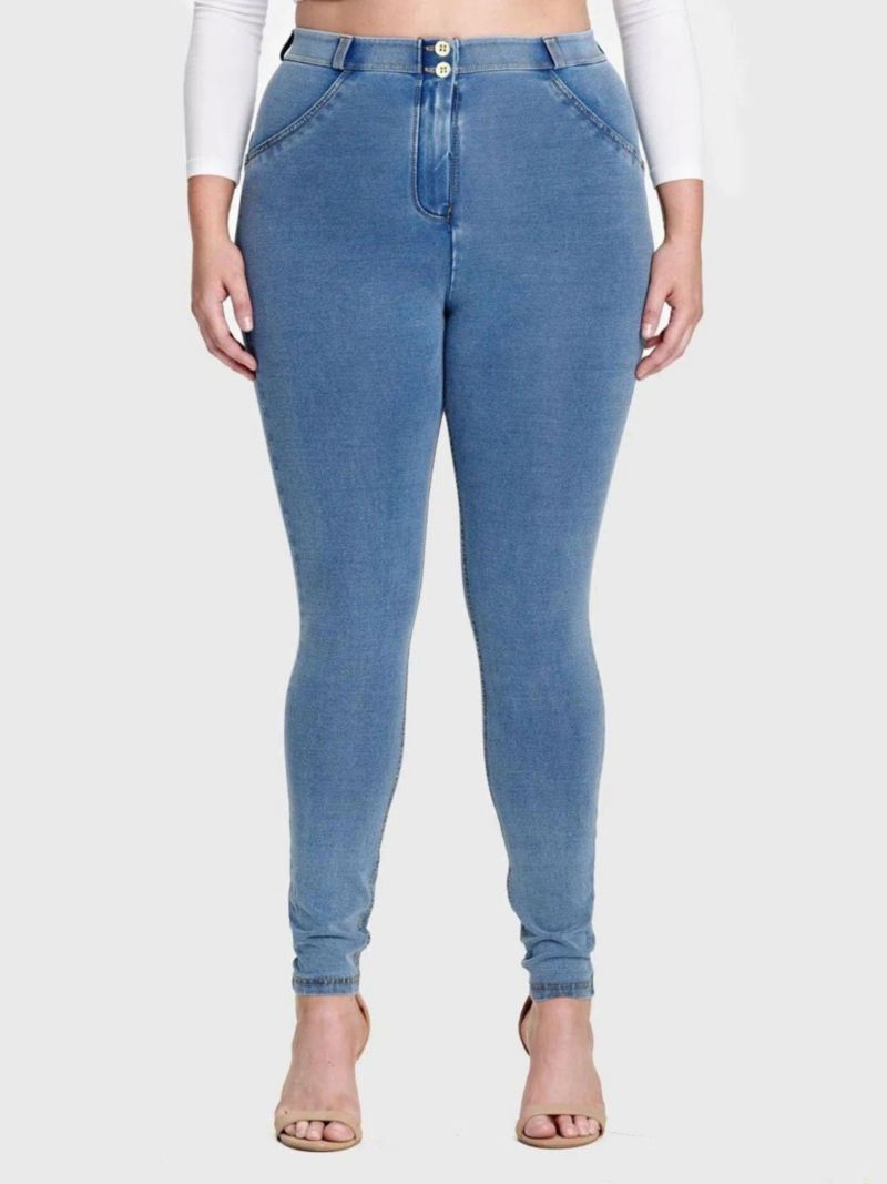 Women's Curvy High-Rise Sculpting Skinny Jeans