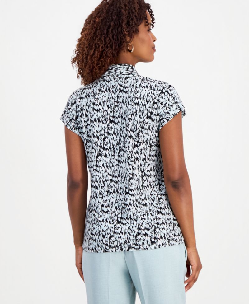 Women's Printed V-Neck Knit Top