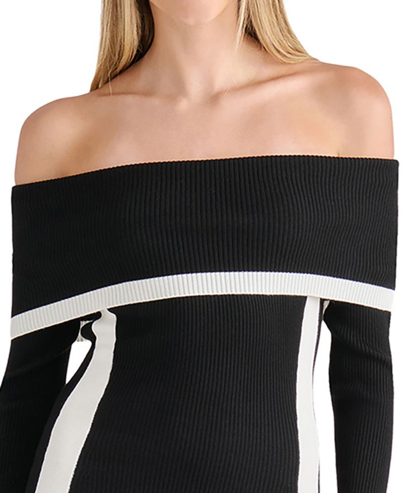 Juniors' Marilyn Neck Ribbed-Knit Off-the-Shoulder Maxi Dress