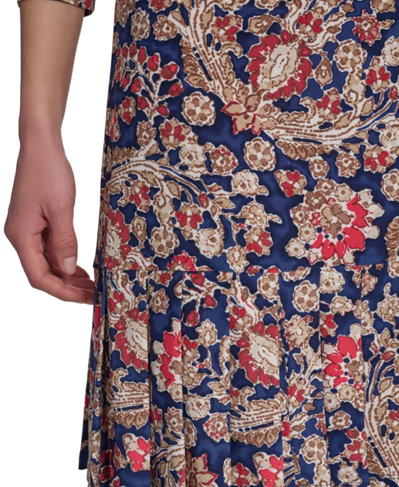 Women's Boat Neck Pleated Hem Dress