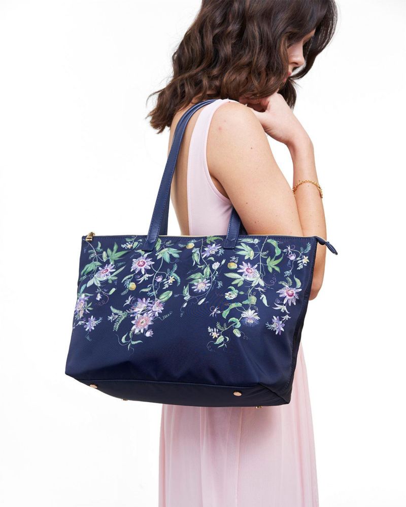 Women's Passion Flower Printed Grab Tote