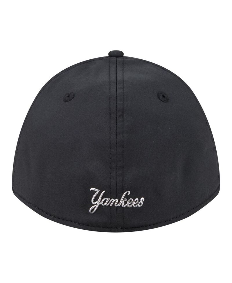 Men's Black New York Yankees Metallic 39THIRTY M-Crown Flex Hat