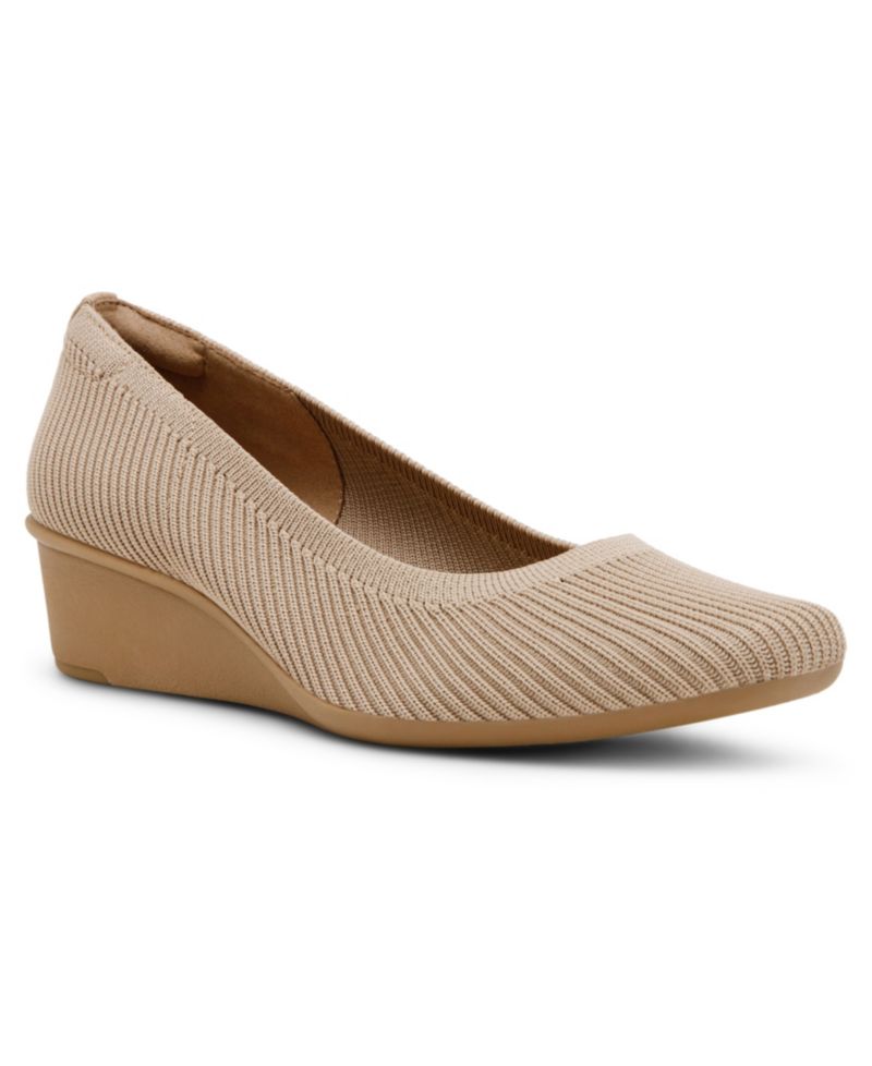 Women's Wisher Knit Wedge Pumps