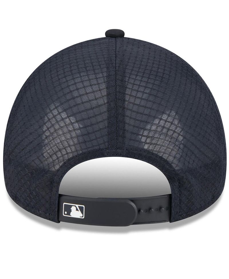 Men's Navy New York Yankees 2026 Batting Practice Alternate Apex 9FORTY Adjustable Hat