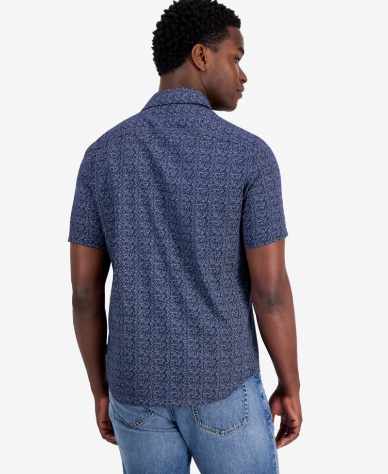 Men's Short-Sleeve Perfect Leaf Button-Up Shirt