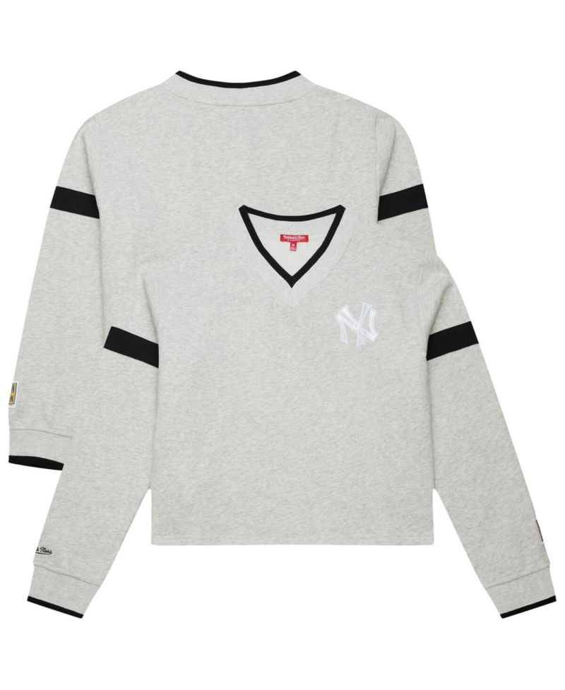 Women's Heather Gray New York Yankees Cooperstown Collection V-Neck Cropped Toggle Sweatshirt