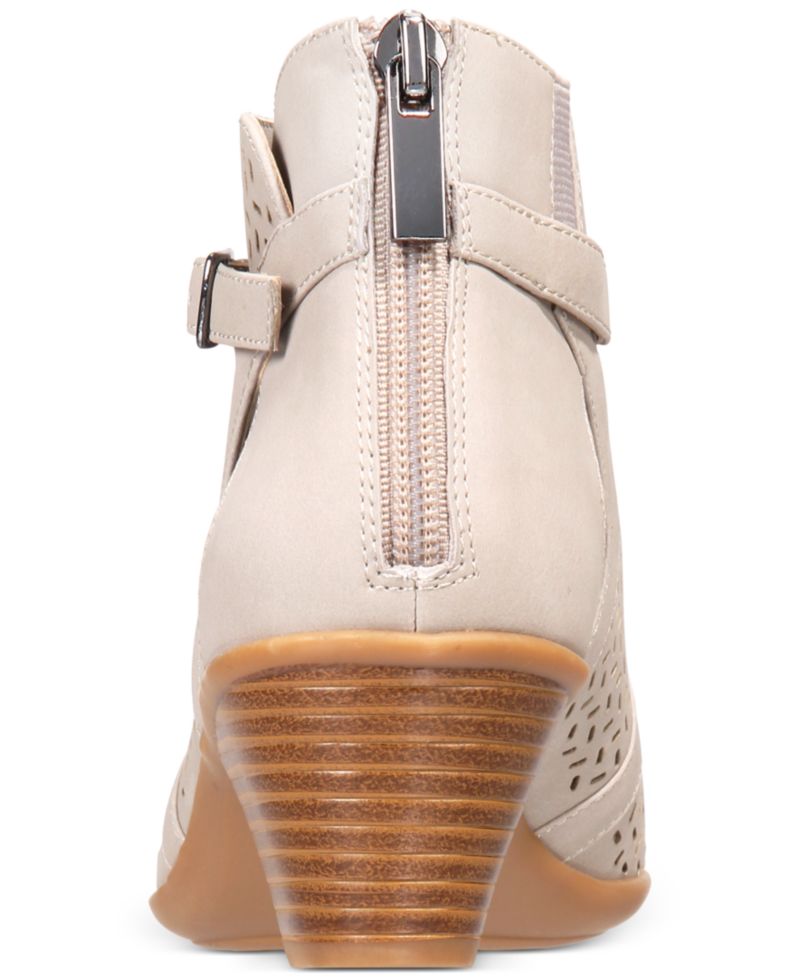 Carrigan Sandals