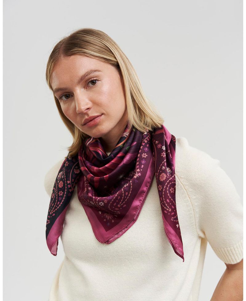 Women's Eve Narrative Medium Square Scarf