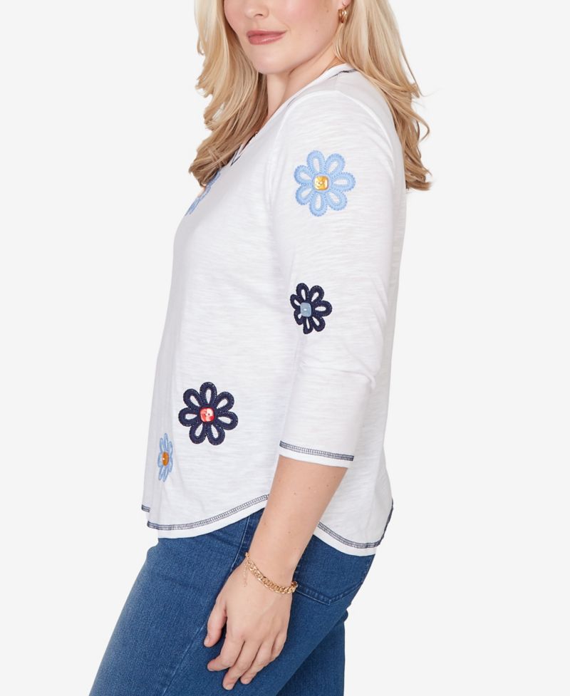 Women's Port Side Embellished Floral Button Top