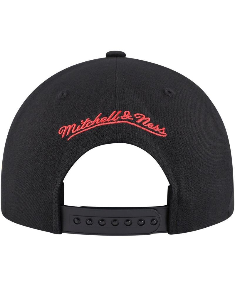 Men's Black Vancouver Canucks Core Team Script 2.0 Snapback Hat