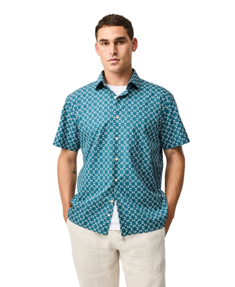 Men's Weekend Fit Crown Hill Shirt