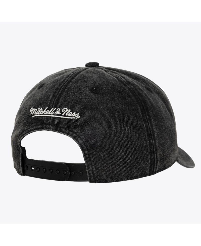 Men's and Women's Cream/Black Cincinnati Reds Snow Block Pro Crown Snapback Hat