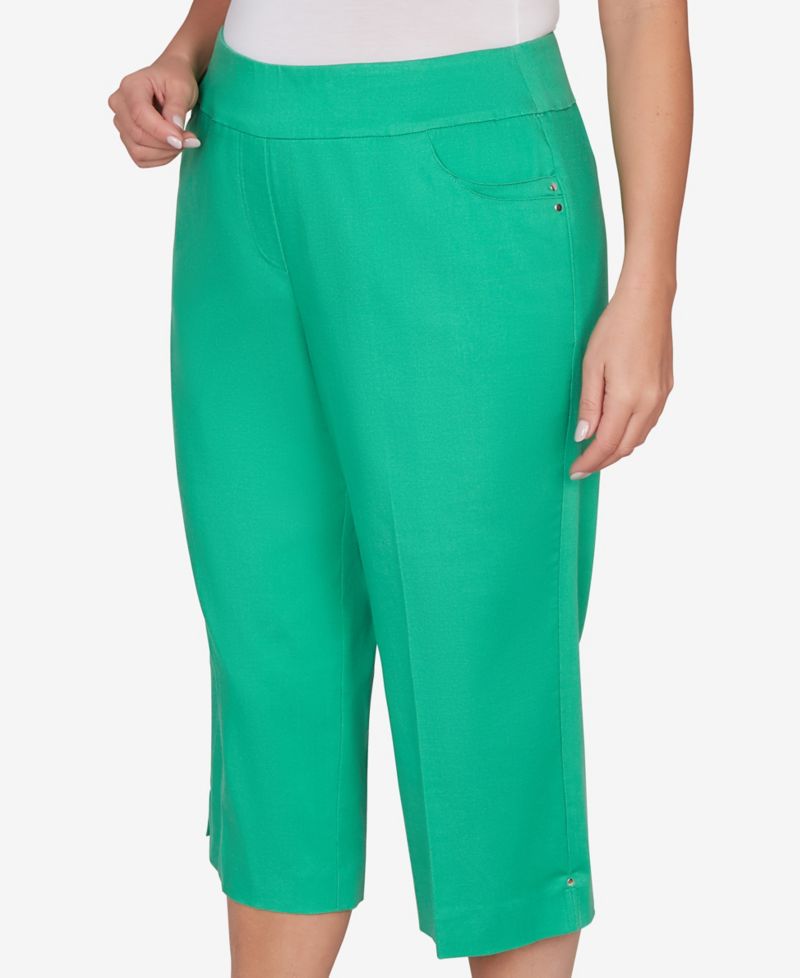 Plus Size Resort Living Smooth Waist Easy Pull- On Capri Pants