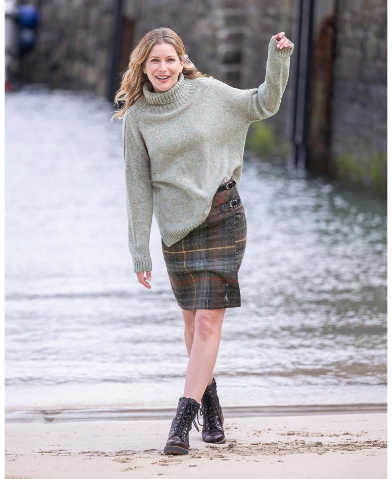 Women's The British Celt Kilt Plaid A-Line Wool Skirt