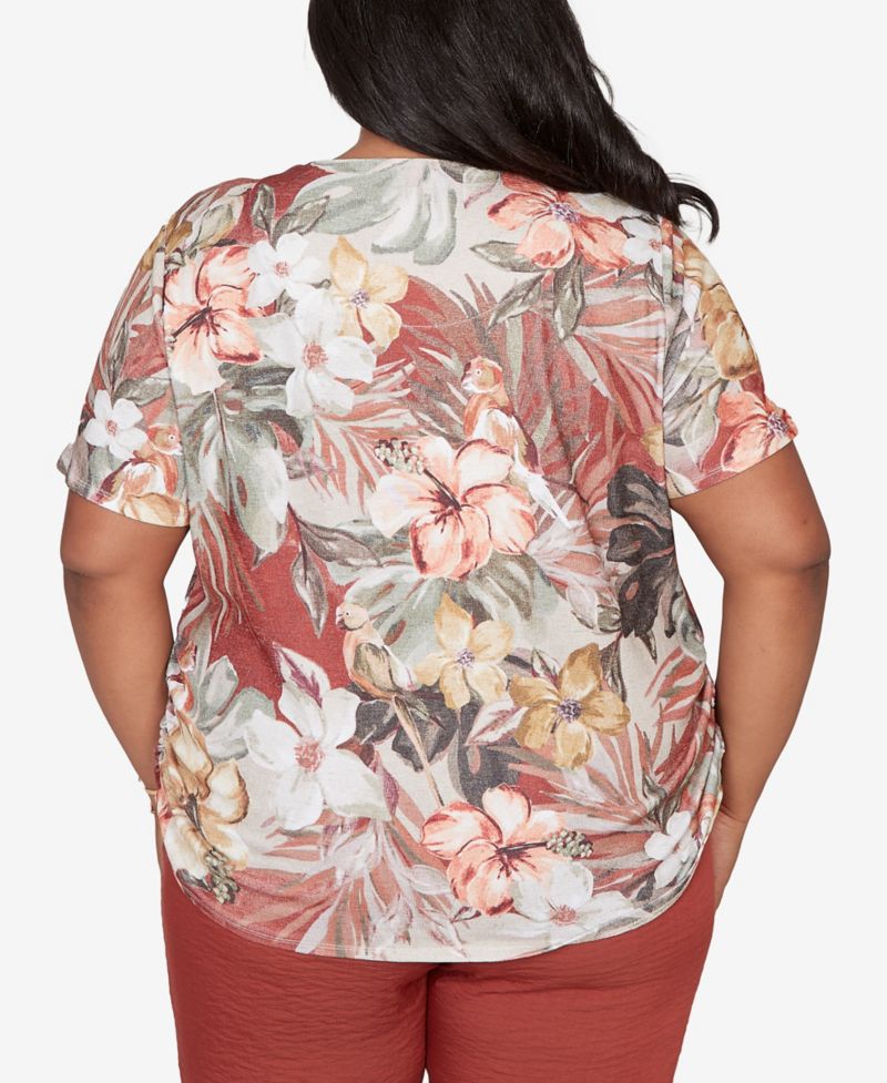 Plus Size Spice Market Dramatic Floral T-Shirt with Necklace