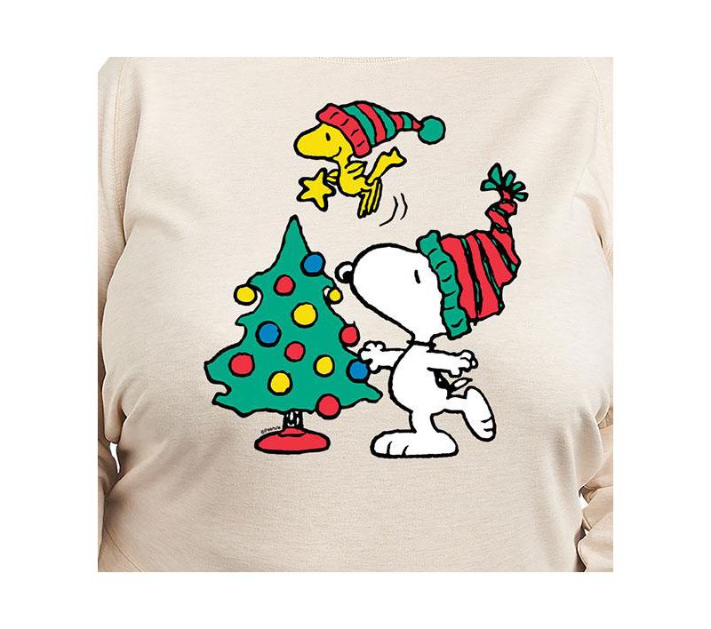 Plus Size Peanuts Holidays Graphic Pullover T-shirt