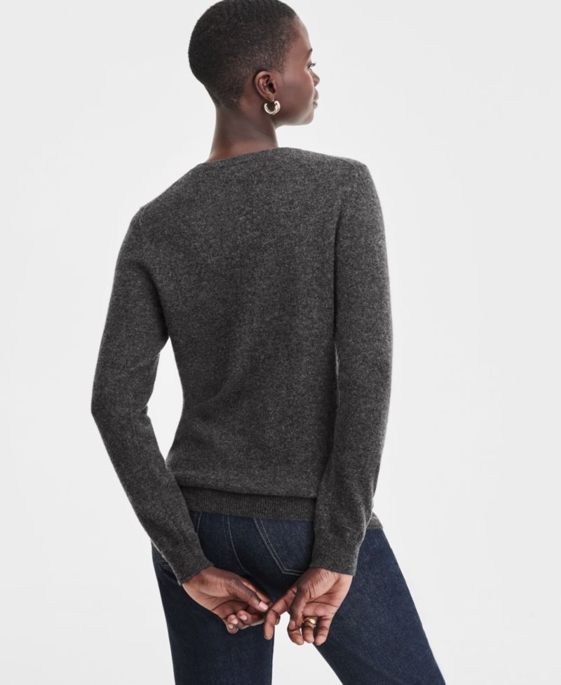 100% Cashmere Women's Petite Long-Sleeve Crewneck Sweater
