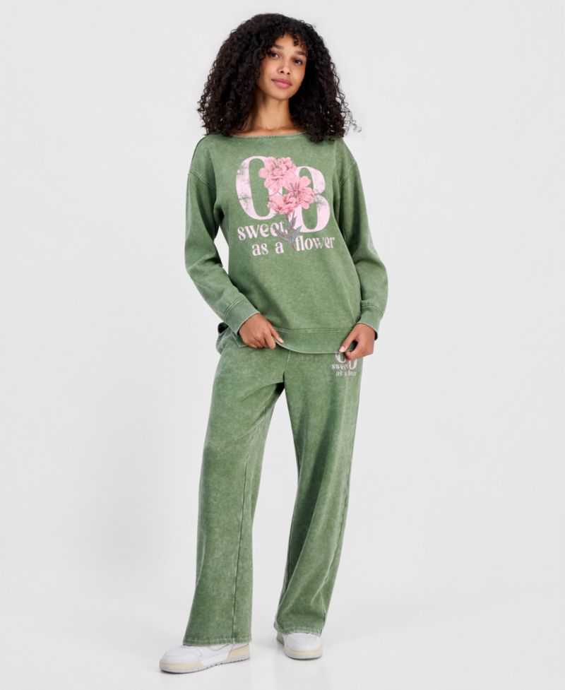 Juniors' Sweet Flowers Boat-Neck Fleece Sweatshirt