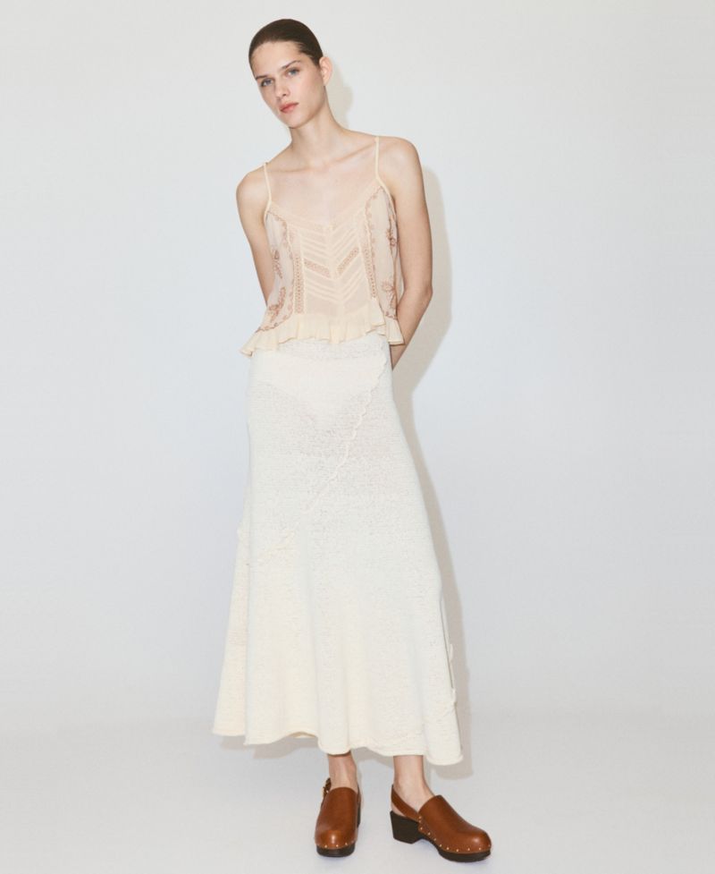 Women's Embroidered Details Crinkled Top
