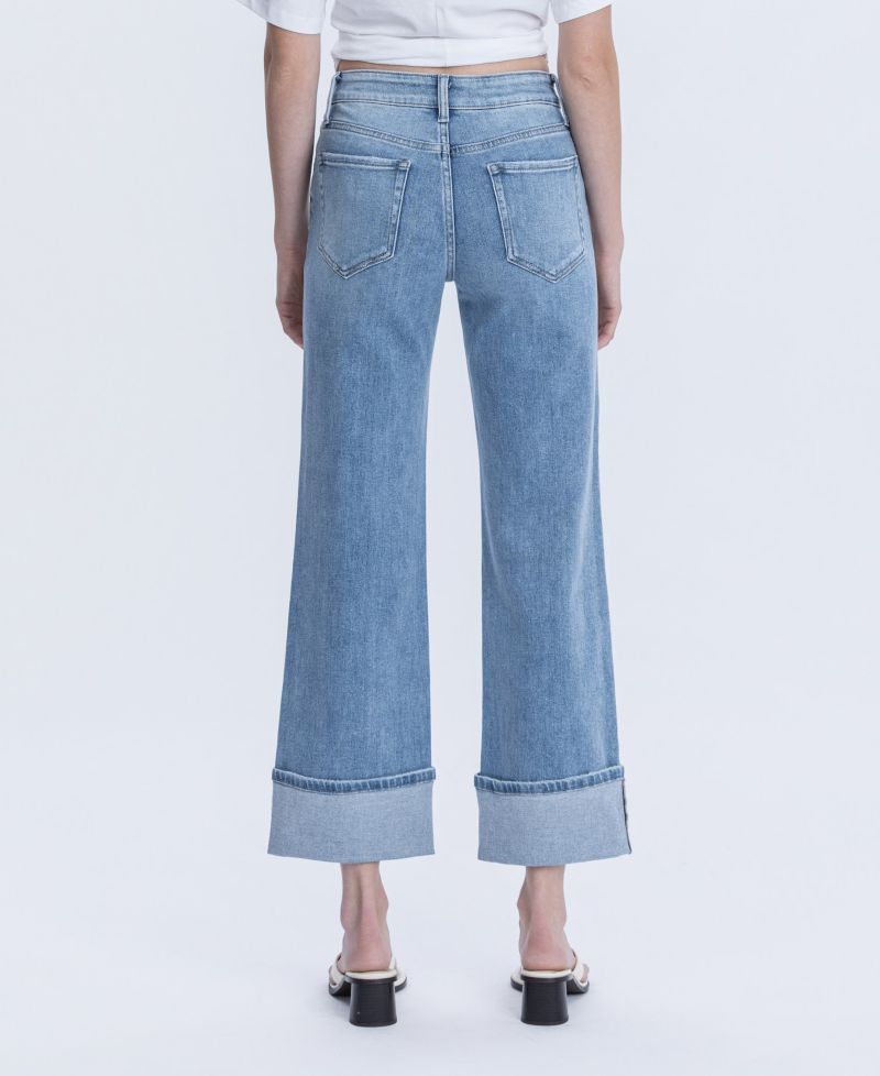 Women's High Rise Slim Wide Leg Jeans