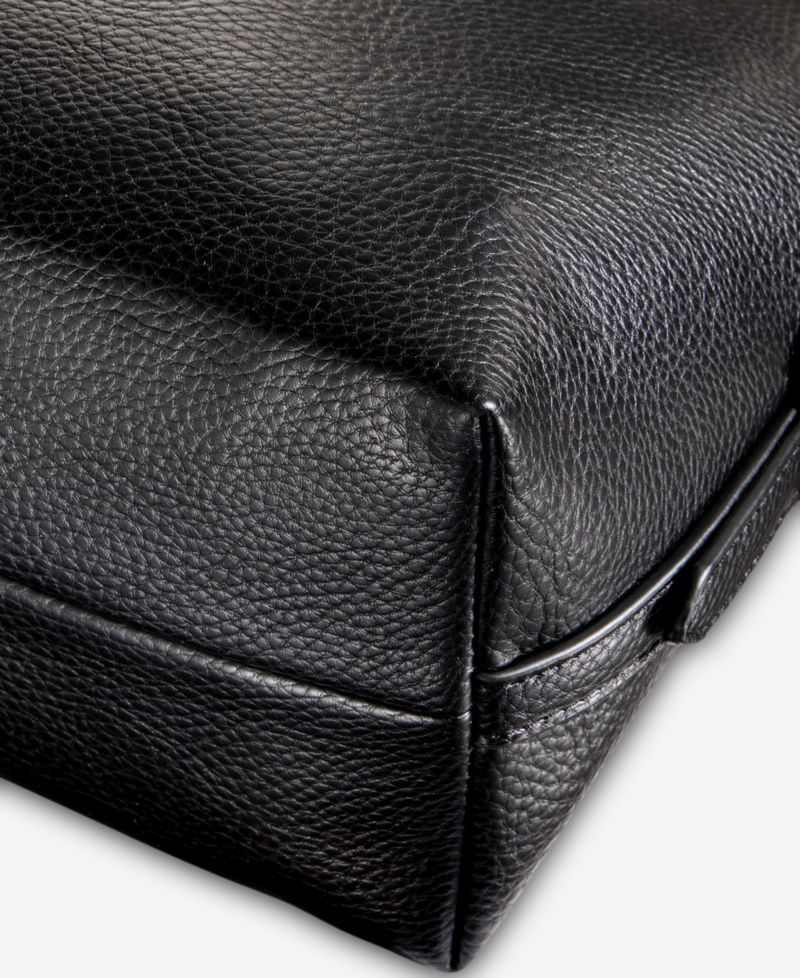 Pebble Soft Medium Shoulder Bag